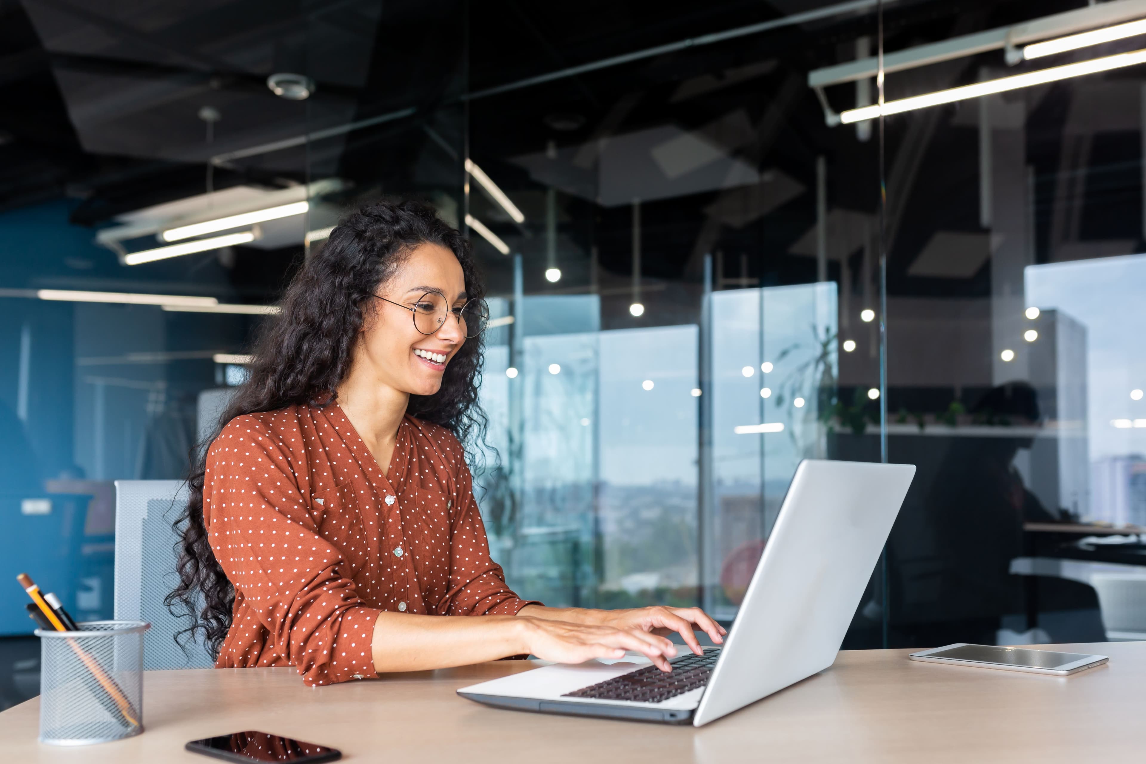 Rent Laptops for Business: The Smarter Way to Save Costs and Boost Productivity
