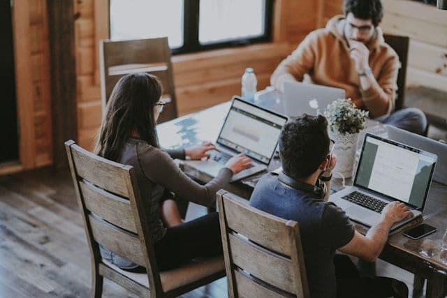 Maximizing Business Flexibility: The Advantages of Laptop Rental Services