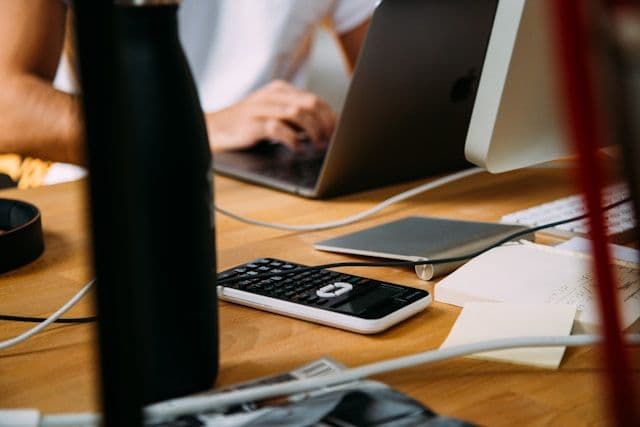Renting vs Buying IT Equipment: Why Renting Makes Business Sense